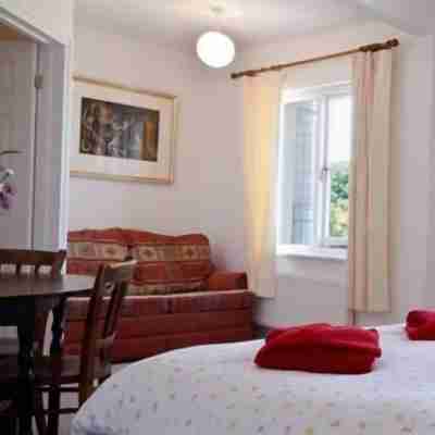 Royal Oak Rooms