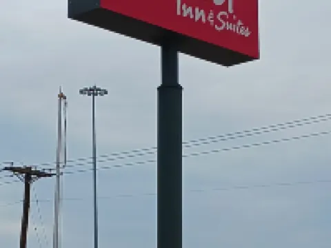 Red Roof Inn & Suites Midland Hotels in Midland