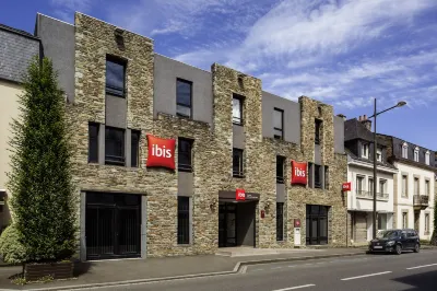 Ibis Lannion Côte de Granit Rose Eglise de Brélévenez 주변 호텔