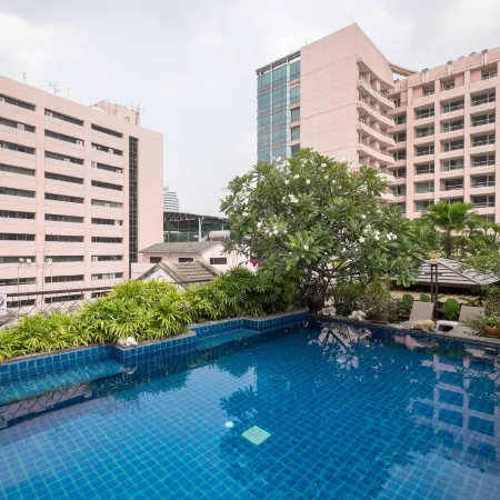The Siam Heritage Hotel Отели рядом с достопримечательностью «Комплекс Чамчури Сквэр»