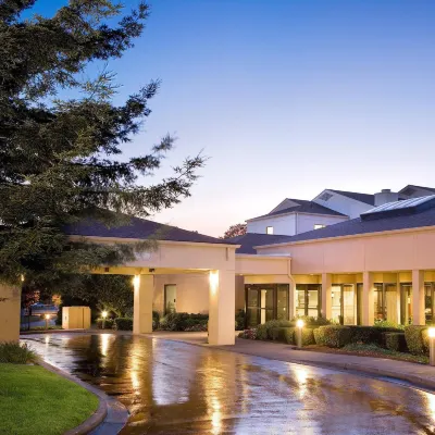 Courtyard Portland Beaverton Hotels near Stanley Park