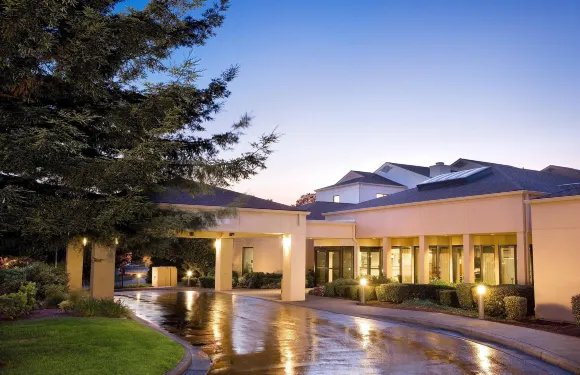 波特蘭比弗頓萬怡酒店