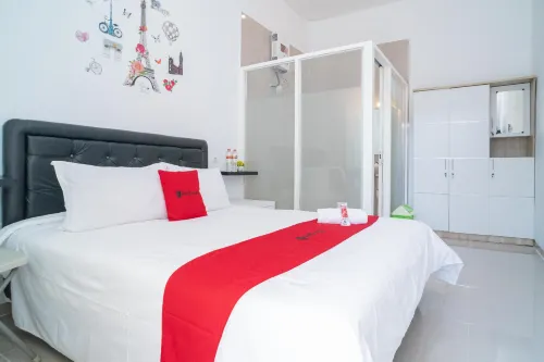 RedDoorz Syariah at Winong Nganjuk Hotel a Nganjuk Sub-District