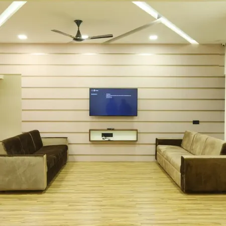 Sunrise Homes Serviced Apartment Отели рядом с достопримечательностью «Вадала»