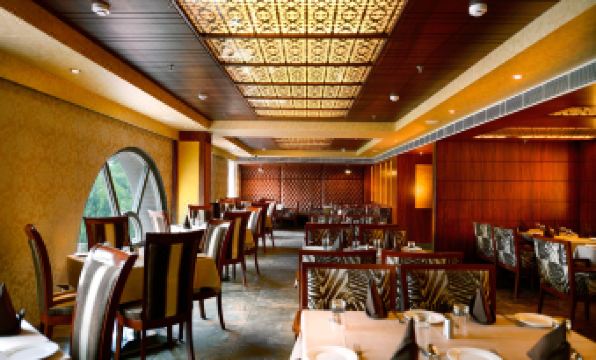 6. 호텔 리젠트 그..