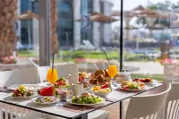 Brown Dead Sea - breakfast