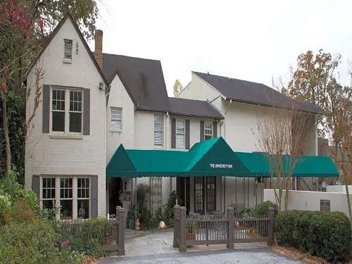 The University Inn at Emory - 3 étoiles