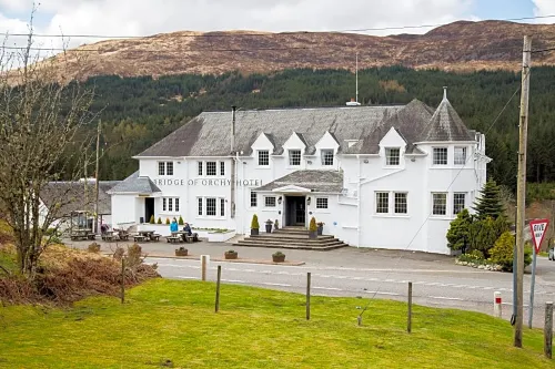 Bridge of Orchy Hotel - Pet-friendly