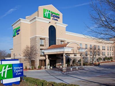 Holiday Inn Express & Suites ARLINGTON (I-20-PARKS MALL) by IHG