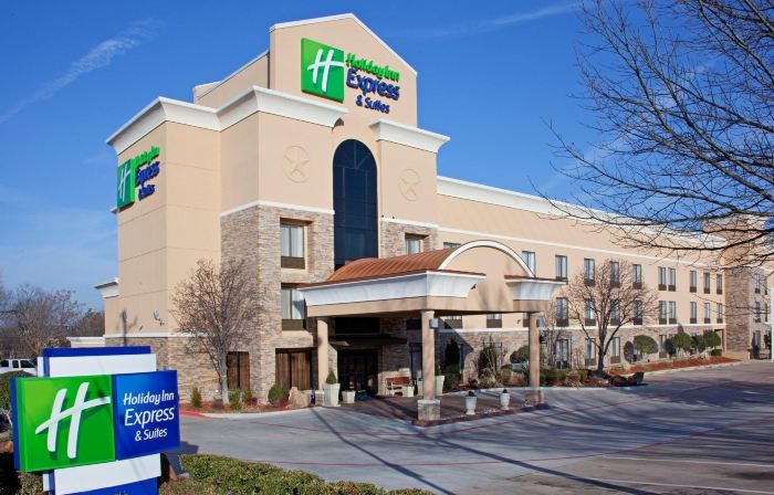 Holiday Inn Express & Suites ARLINGTON (I-20-PARKS MALL) by IHG