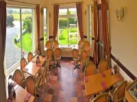 Cadwgan House Hotels in Llangelynin