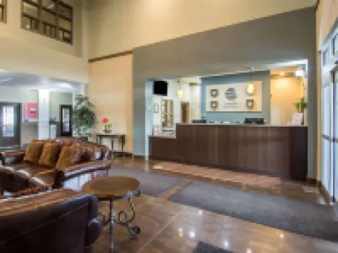 舒適套房酒店 薩斯喀徹温堡酒店