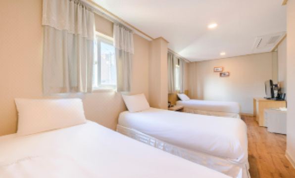 2. 파인힐 호텔..