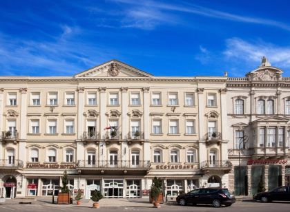 Pannonia Hotel