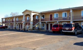 Continental Inn and Suites