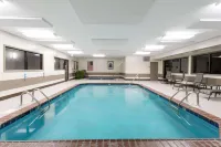 Comfort Inn Huntington Near University Area - Pools