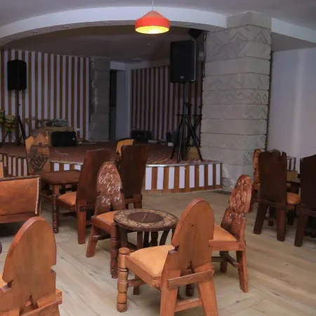 Gambella Hotel Отели рядом с достопримечательностью «Пьяцца»