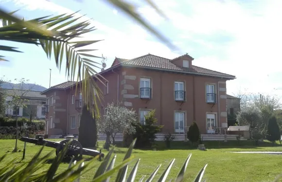 特瑞斯門提拉絲旅館