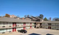 All Seasons Lodge