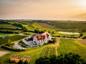 Hotel & Restaurant Neustifter