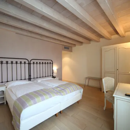 Hotel Villa Moron