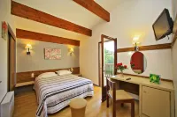 Le Clos Grand - 2-Star