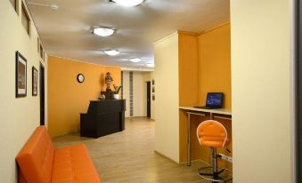 Guest Rooms Orange On Sretensky Boulevard