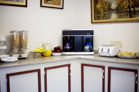 Red Carpet Inn and Suites Plymouth