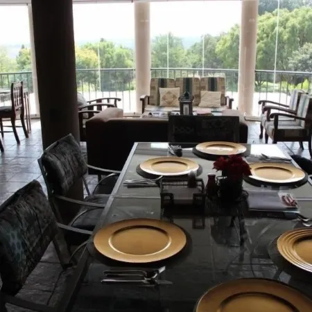 Glenda's Guest Suites