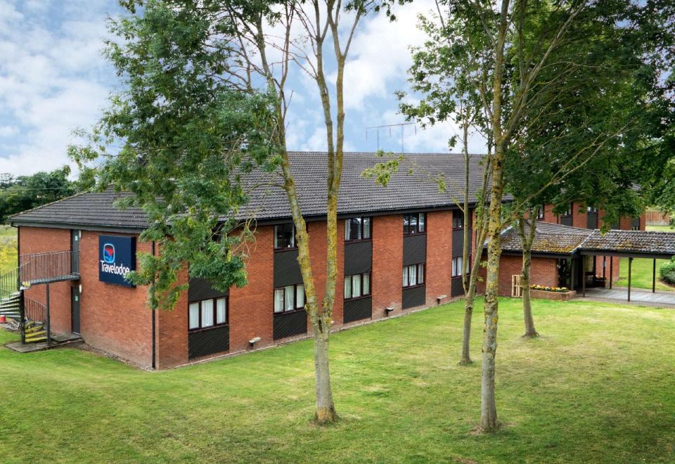 Travelodge Oswestry - Housity
