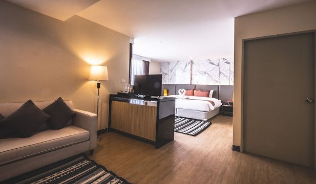 1. 신수만 에어포트..