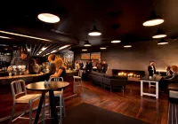 DoubleTree by Hilton Hotel Queenstown - bar