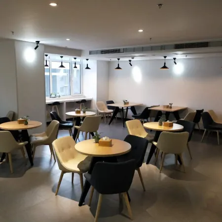 HanTing Hotel (Liaocheng Guan County Government Guanbai Shopping Center)
