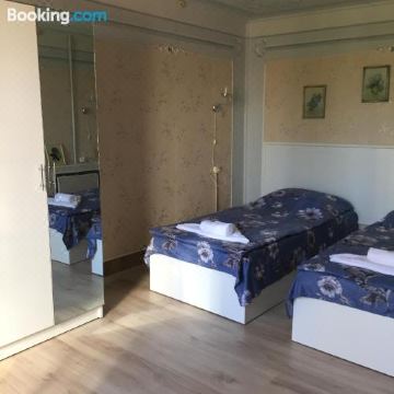 Apple Tree Family Home (ECO) - Housity