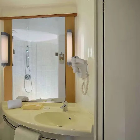 Ibis New Delhi Aerocity - An Accor Brand Отели в г. Нью-Дели