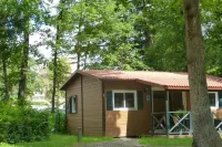 Chateau-Camping la Grange Fort, 63500 les Pradeaux