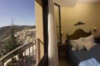 Hotel Mayno