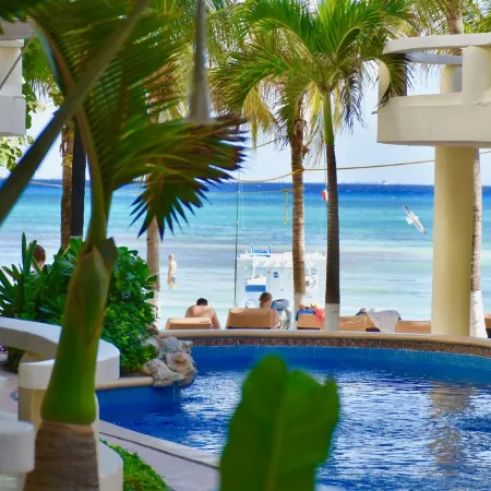 Playa Palms Beach Hotel