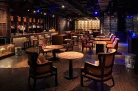 Courtyard by Marriott Mumbai International Airport - 바