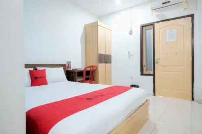 RedDoorz Near Tugu Pers Jambi Các khách sạn ở 