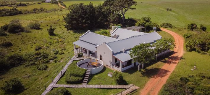 Oyster Bay Lodge Hotels in Western District
