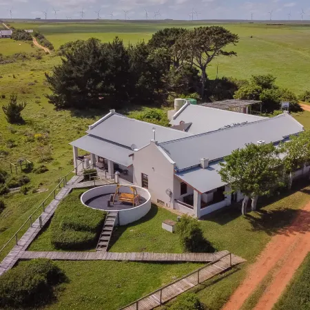 Oyster Bay Lodge