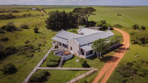 Oyster Bay Lodge - Beach
