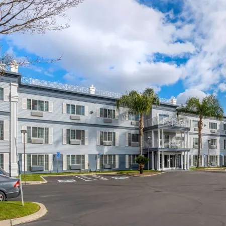 Best Western Colonial Inn