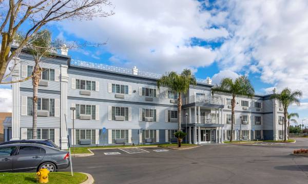 Best Western Colonial Inn