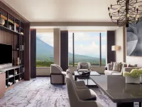 Higashiyama Niseko Village, a Ritz-Carlton Reserve Niseko otelleri