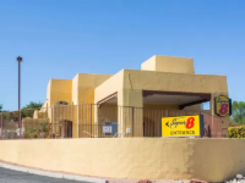 Super 8 by Wyndham Cottonwood Hotels in Cottonwood