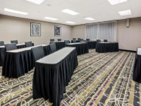 La Quinta Inn & Suites by Wyndham Tacoma - Seattle タコマのホテル