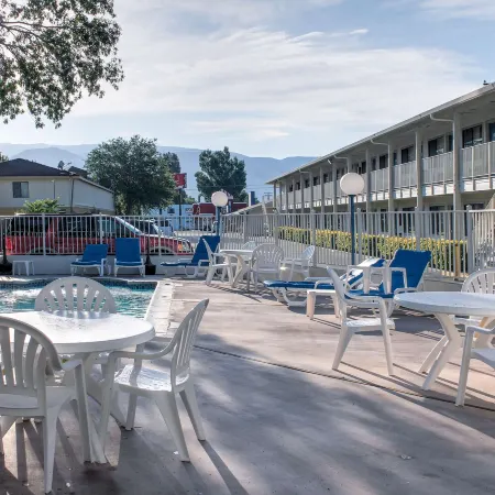 Motel 6 Bishop, CA
