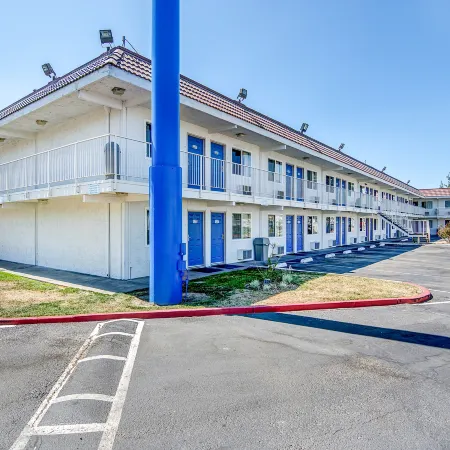Motel 6 Stockton, CA - Charter Way West